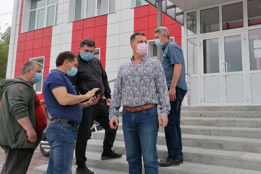 Министр спорта региона Леонид Рапопорт побывал на лыжно-лодочной станции "Металлист"