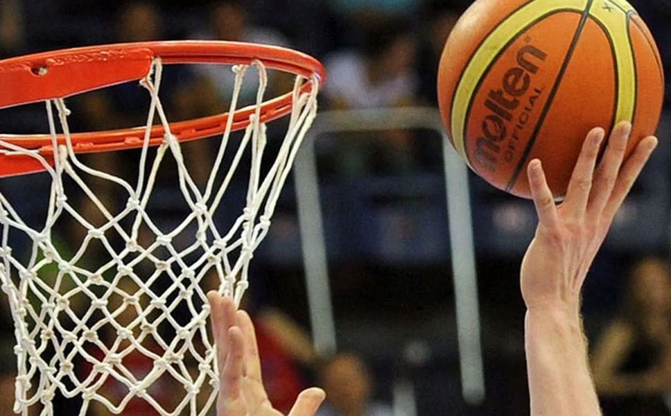 Каменцы не смогли выиграть в четвертьфинале первенства области