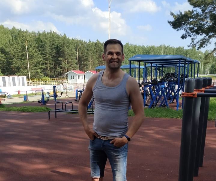 Артем Носов. Его фигуре можно завидовать.
