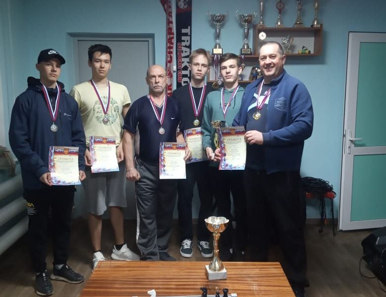 Призеры шахматного турнира.
