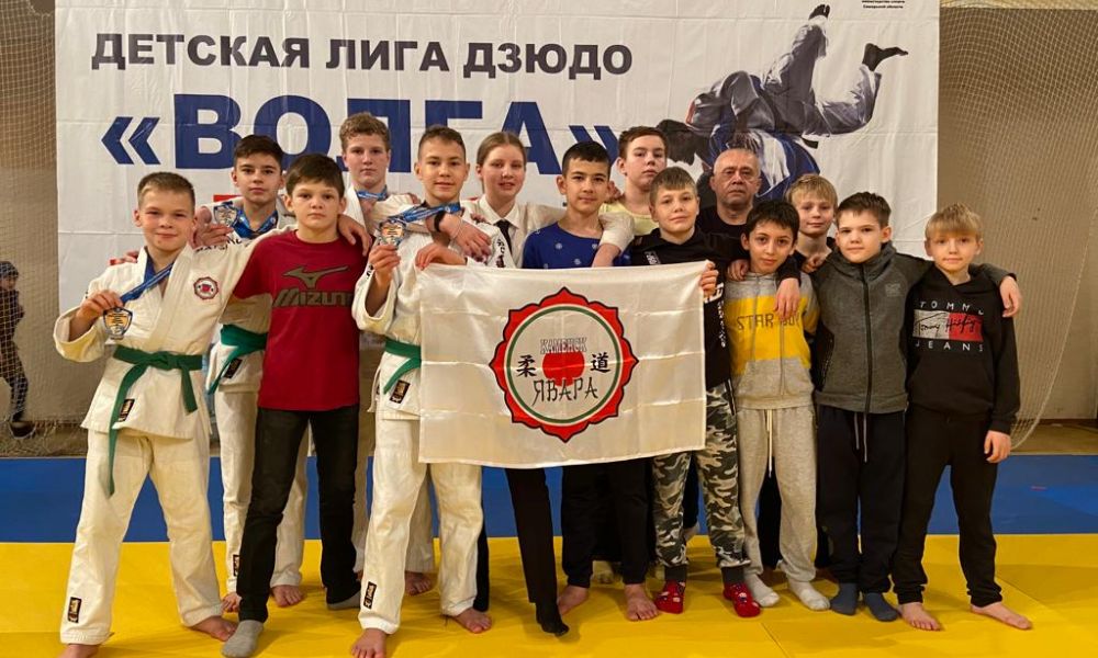 Дружная команда "Каменск-Явара" подарит еще много нам победных мгновений.