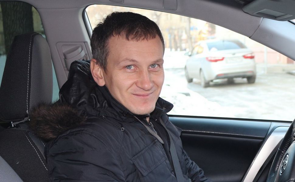 Усталая улыбка от Виталия Хомицевича. Итог рабочего дня.
