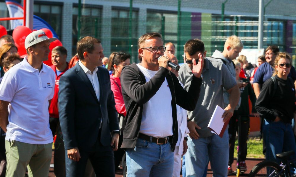Глава Каменска Алексей Герасимов дает старт спортивному празднику