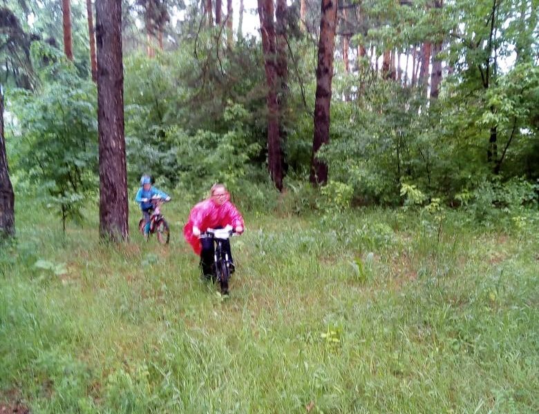 Упорная борьба за медали в лесопарковой зоне поселка Трубников.