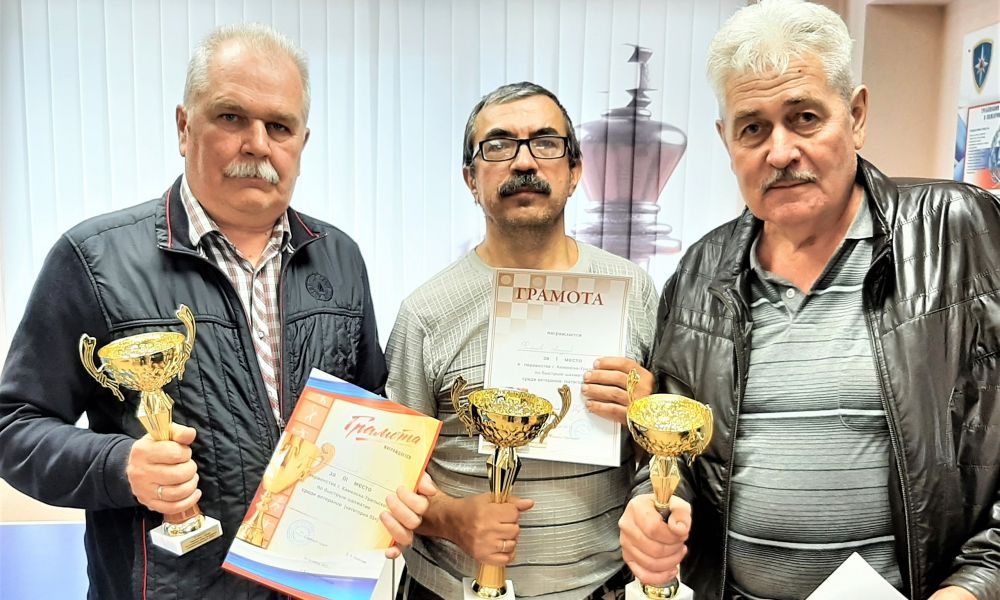 Призеры турнира 55+ (слева направо): Александр Белкин, Андрей Филонов, Андрей Цветков.