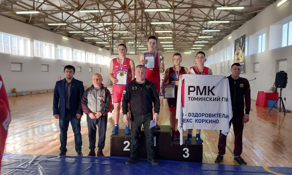 Артемий Колесников на высшей ступени пьедестала почета.