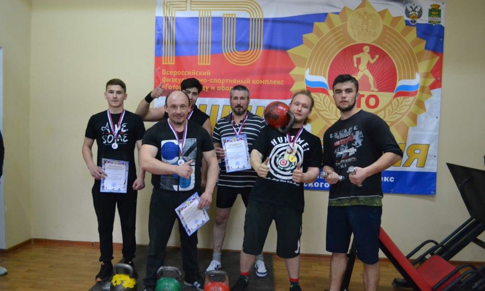 Призеры турнира по гиревому спорту