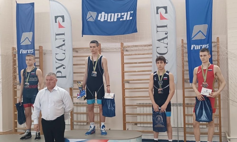 Александр Казанцев на высшей ступени пьедестала почета.