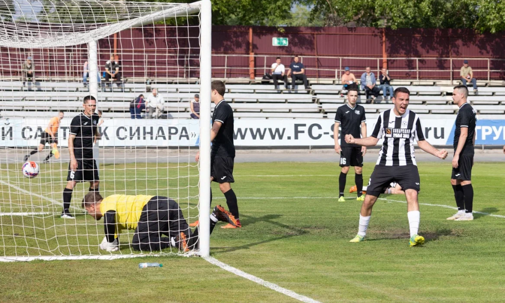 "Синара" забивает