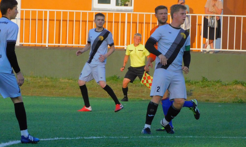 Игроки "УралТермо" продолжают уверенно лидировать.