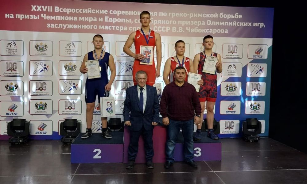 Дмитрий Шевяков на высшей ступени пьедестала почета.