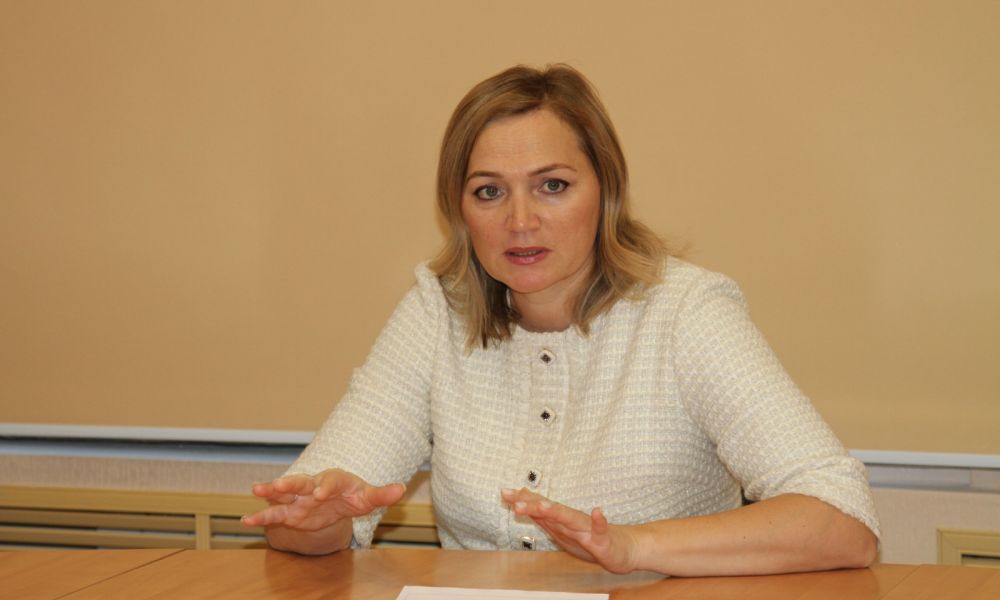 Анна Соломеина: "Одно из главных условий – одобрение каменского проекта губернатором области и областным министерством спорта"