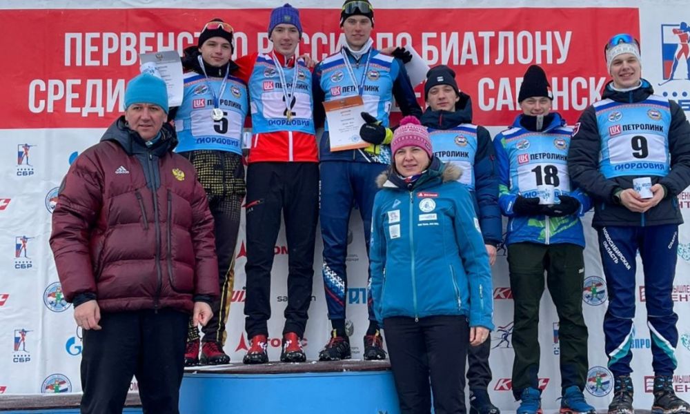 Савелий Коновалов (третий справа) на этот раз остался без медали.