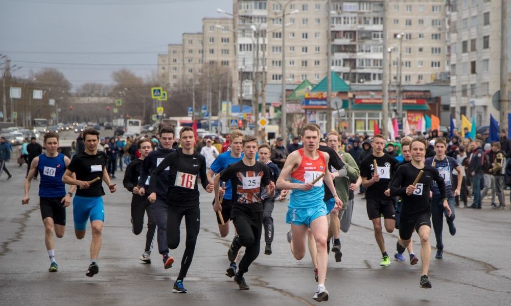 Городская эстафета - одно из главных спортивных событий в Каменске-Уральском
