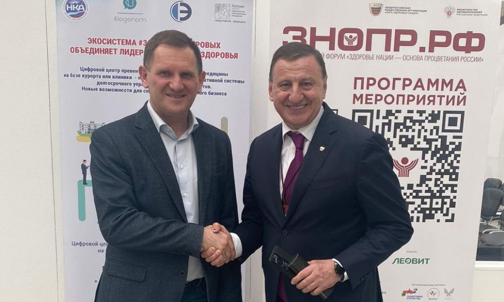 Начальник Управления спорта Гиматов Павел Гансович и вице-премьер «Лиги здоровья нации» Николай Васильевич Кононов