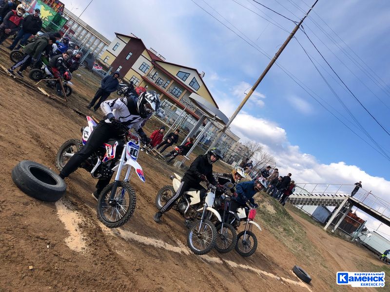 moto300419