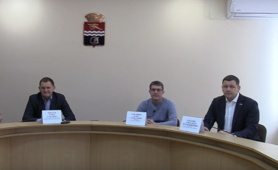 Участники брифинга (слева направо): Павел Гиматов, Павел Бакайкин и Александр Кукарин
