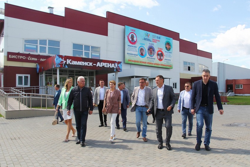 Депутаты оценили спортивные объекты Каменска.