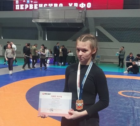 Поздравляем Алену Исаеву с заслуженной наградой