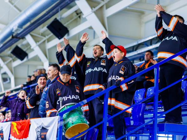 «Синара» с победы стартовала в финальной серии