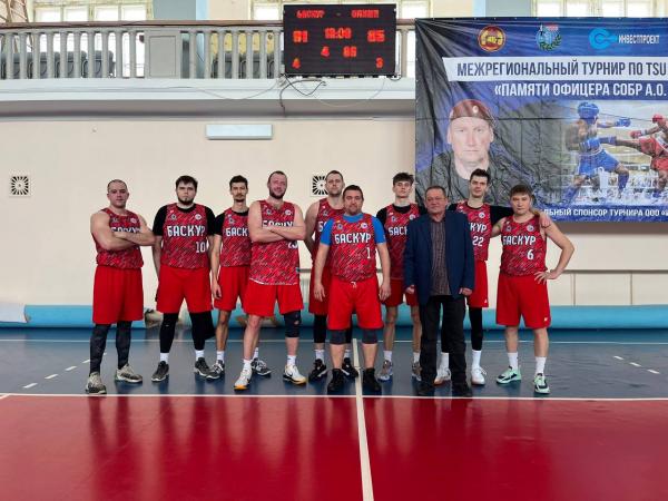 «Баскур» - в полуфинале чемпионата Свердловской области