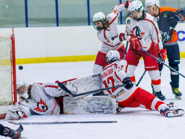 «Авто» устремляется в погоню за «Синарой»